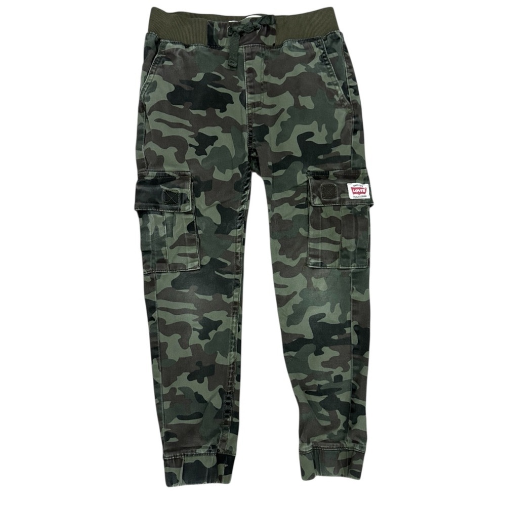 (B) Levi’s Camo Jogger Pants (Boys)